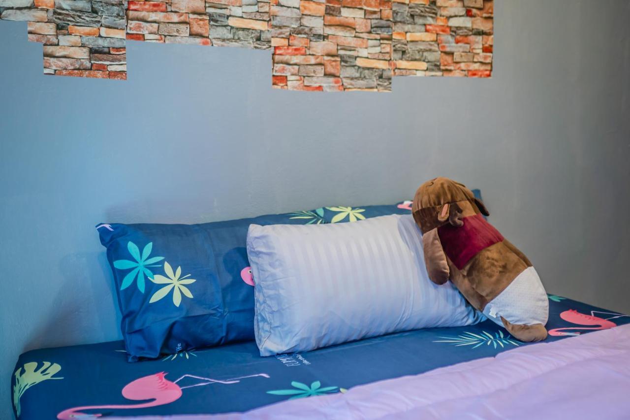 Bed and Breakfast Menulis Coolly House Patong Екстер'єр фото