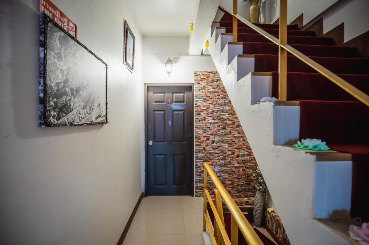 Bed and Breakfast Menulis Coolly House Patong Екстер'єр фото