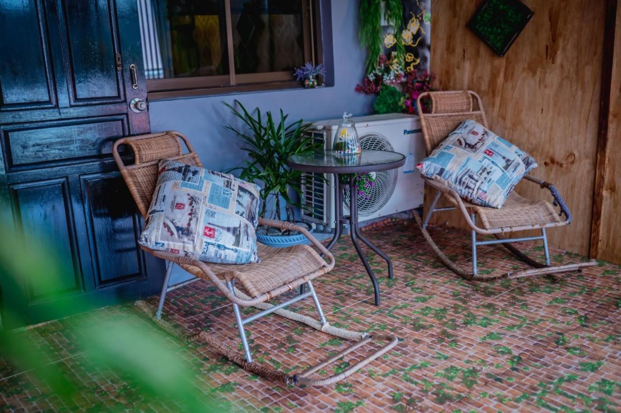 Bed and Breakfast Menulis Coolly House Patong Екстер'єр фото