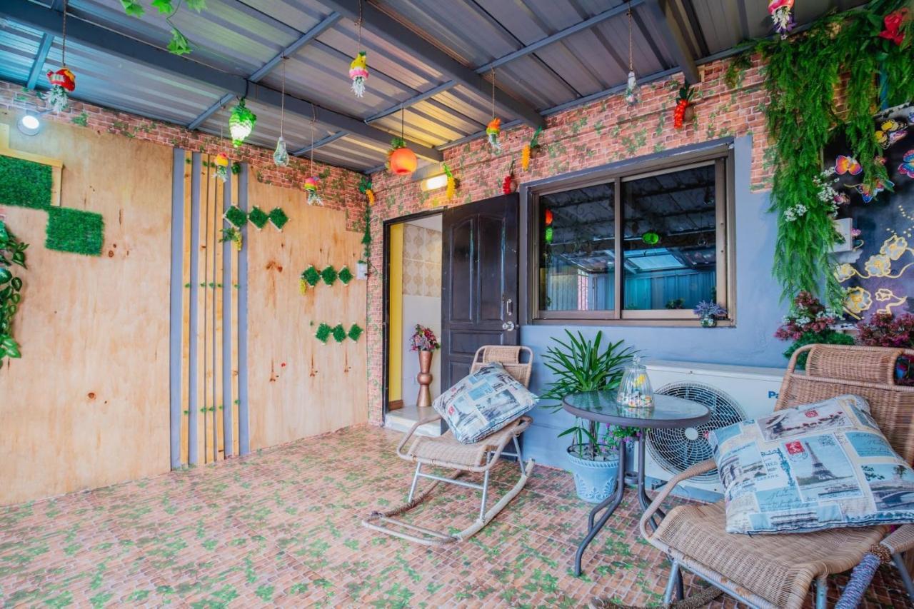 Bed and Breakfast Menulis Coolly House Patong Екстер'єр фото