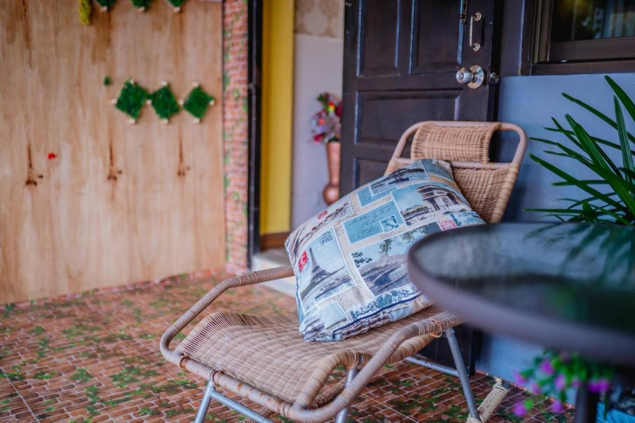 Bed and Breakfast Menulis Coolly House Patong Екстер'єр фото