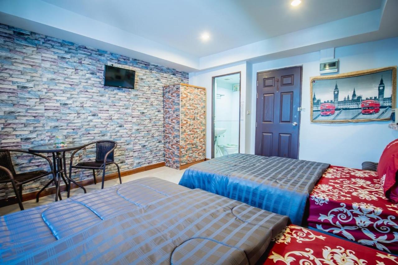 Bed and Breakfast Menulis Coolly House Patong Екстер'єр фото