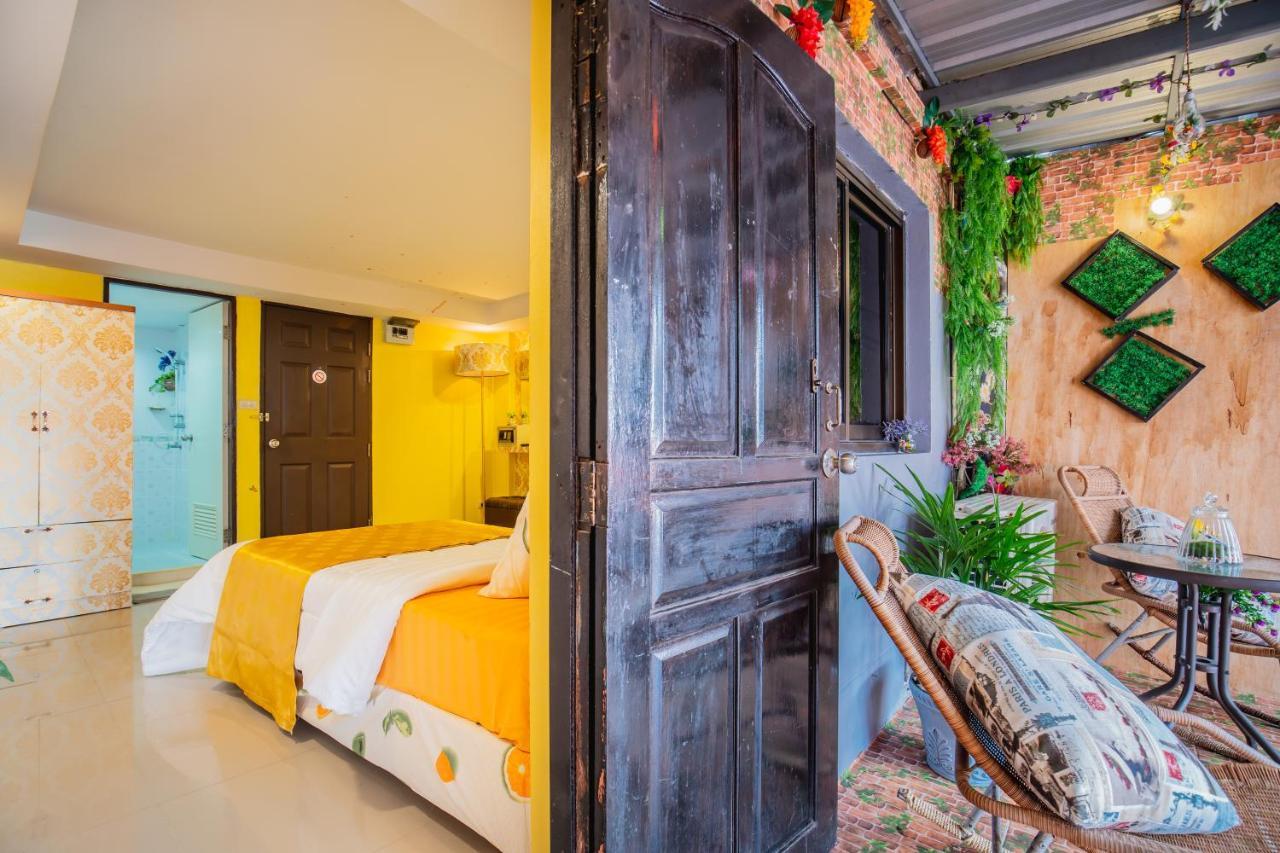 Bed and Breakfast Menulis Coolly House Patong Екстер'єр фото
