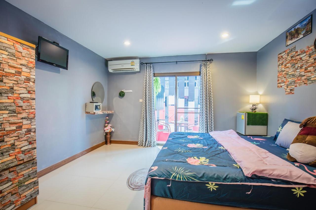 Bed and Breakfast Menulis Coolly House Patong Екстер'єр фото