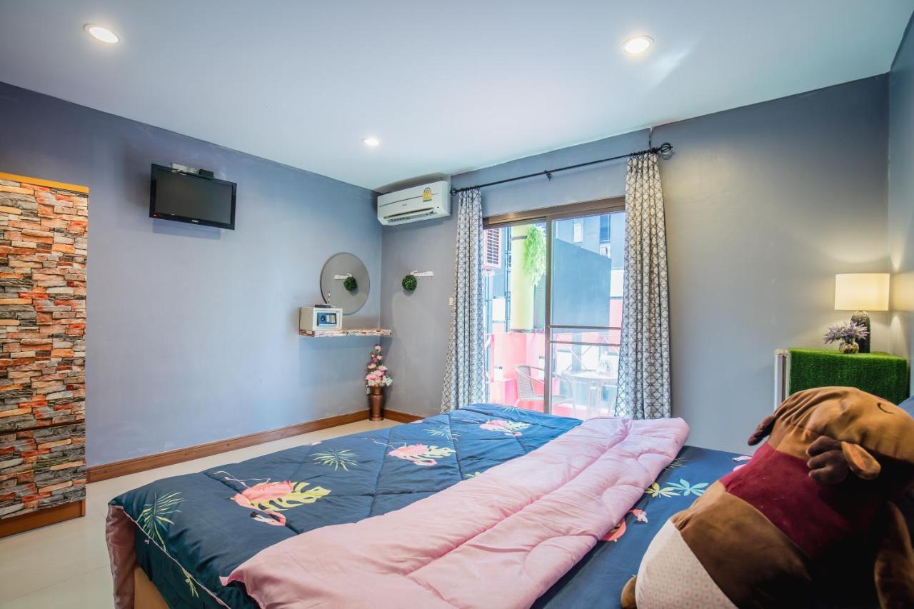Bed and Breakfast Menulis Coolly House Patong Екстер'єр фото