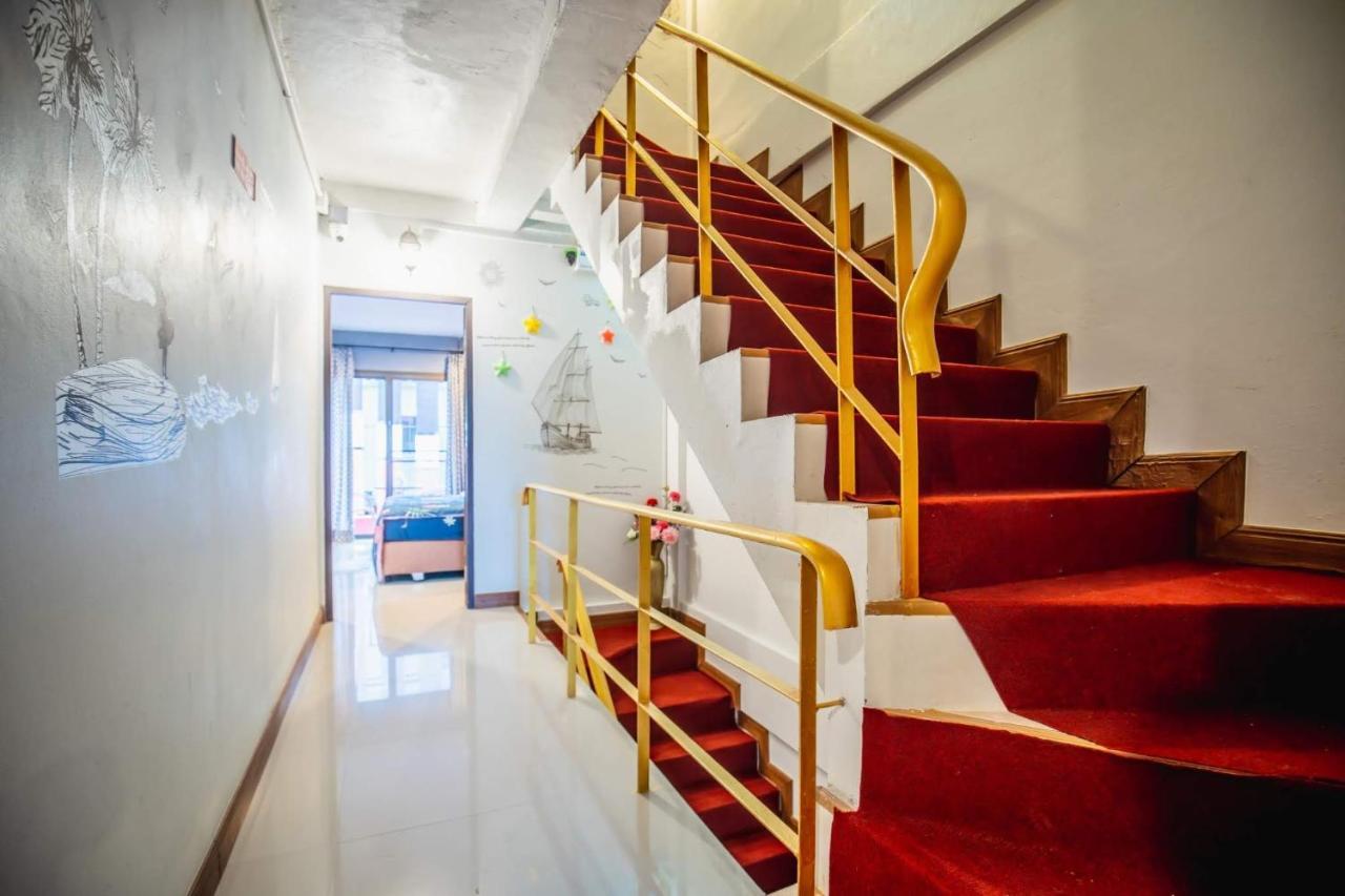 Bed and Breakfast Menulis Coolly House Patong Екстер'єр фото